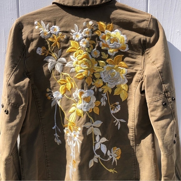 Pam & Gela Utility Embroidered Floral Print Jacket - Picture 3 of 15